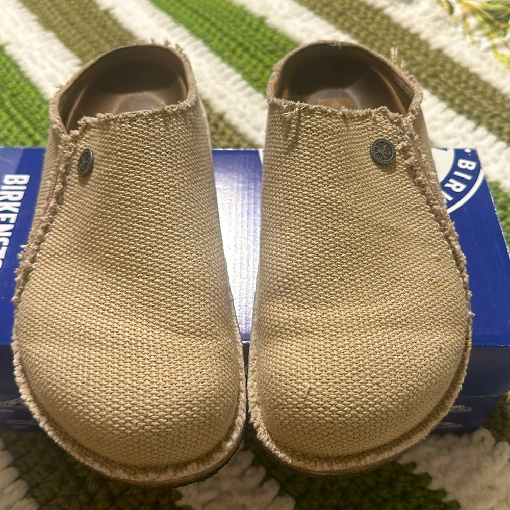 Birkenstock Zermatt Suede color Eggshell size US 7 narrow fit.